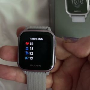 Garmin venu q fitness watch excellent condition barely used!!